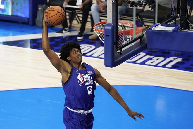 大的自信与 大的自信与